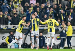 Fenerbahçe, Sivasspor'u 4-0 mağlup etti