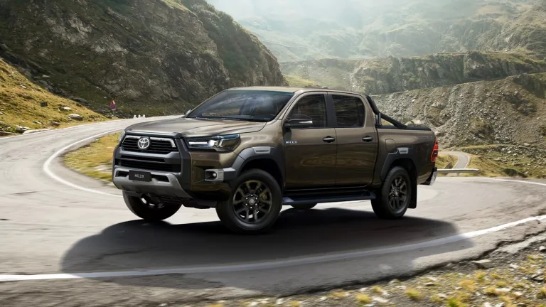 Toyota Hilux Kasım 2024 fiyatları açıklandı