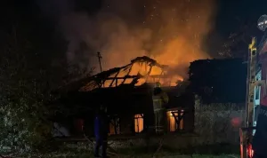 Karabük'te yangın çıkan evde 1 kişi hastaneye kaldırıldı