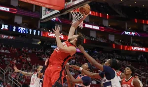 Alperen Şengün double-double yaparak Rockets'ı galibiyete taşıdı