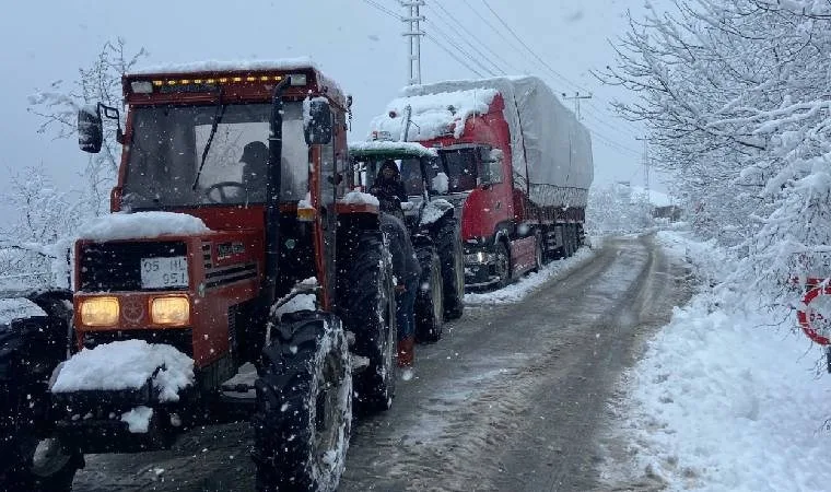 Mersin'de kar nedeniyle mahsur kalan 6 TIR sürücüsü kurtarıldı