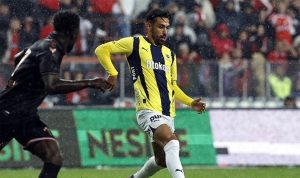 Fenerbahçe, İrfan Can Kahveci'nin sakatlığını duyurdu