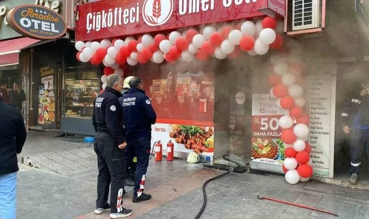 Çiğköfteci Ömer Usta'da yangın paniği