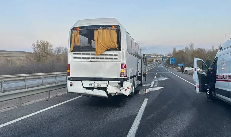 Bilecik-Eskişehir yolunda fabrika otobüsü kaza yaptı, 10 işçi yaralandı