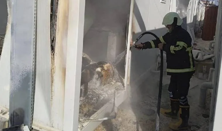 Ahlat Konteyner Kent'te yangın çıktı