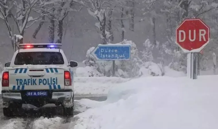 Bolu Dağı'nda kar yağıyor, sürücülere lastik uyarısı