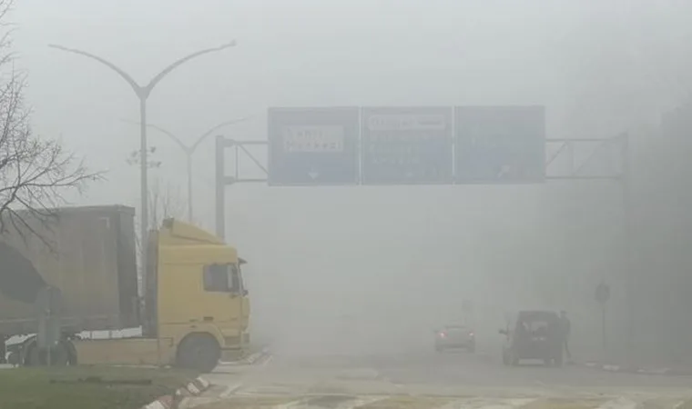 Bursa'da yoğun sis görüş mesafesini 20 metreye düşürdü