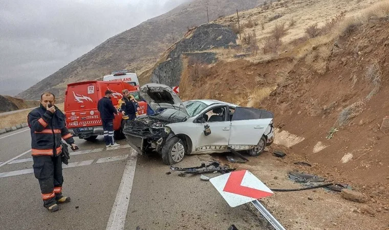 Malatya'da otomobil şarampole devrildi, 6 yaralı