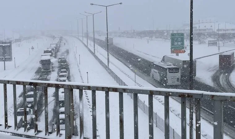 D-100 karayolu Bolu Dağı kesimi ulaşıma kapandı