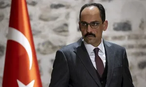 İbrahim Kalın, Özgür Özel'e MİT sunumu yaptı