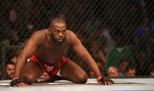 Jon Jones, MMA kariyerine ve başarılarına dair bilgilere ulaşın