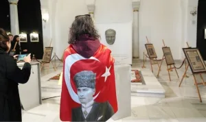 Atatürk’ü anmak için 10 Kasım sergisi yoğun ilgi gördü