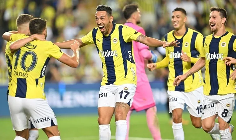 Fenerbahçe, İrfan Can Kahveci ile yeni sözleşme imzalıyor