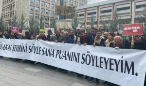 Mülakat mağduru öğretmenler, MEB önünde eylem yaptı