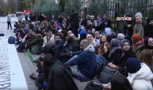 Ataması yapılmayan öğretmenler MEB önünde eylem yaptı