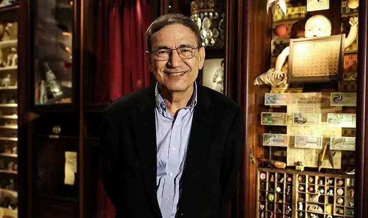 Orhan Pamuk'un sergisi Prag'da sanatseverlerle buluştu