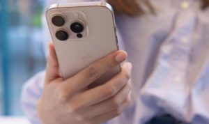 iPhone kullanıcıları ChatGPT özelliklerine kısıtlamayla erişecek