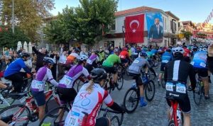 Çeşme’de Veloturk Gran Fondo bisiklet yarışı düzenlendi