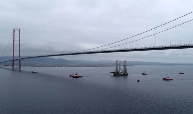 Çanakkale Boğazı'nda feribot seferleri iptal edildi