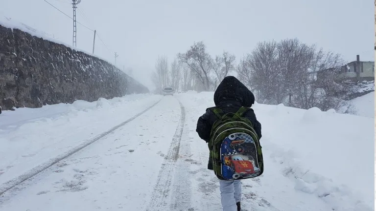 Birçok ilde kar nedeniyle eğitim durduruldu