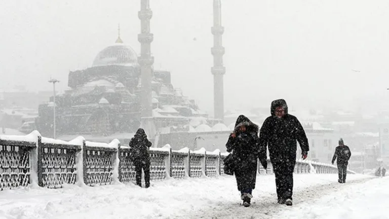 Meteoroloji İstanbul için kar uyarısı yaptı