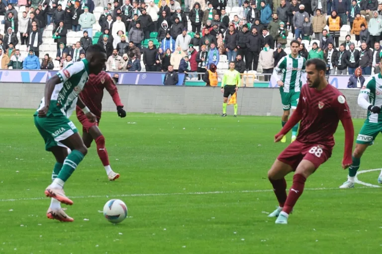 Konyaspor ve Hatayspor 1-1 berabere kaldı