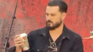 Michael Malarkey Starbucks'ı boykot etti