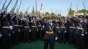 Teğmenlere metni okumama emrine uymadılar