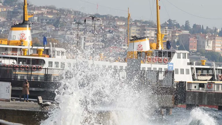 İstanbul'da deniz otobüsü seferleri iptal edildi