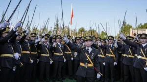 Varank, teğmenleri FETÖ'cülere benzetti