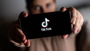 TikTok, Kanada'dan resmen kovuldu