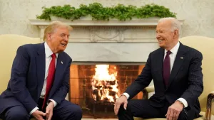 Trump ve Biden Beyaz Saray'da iktidar devrini görüştü