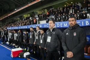 Beşiktaş, Van Bronckhorst ligin puan kayıplarını değerlendirdi