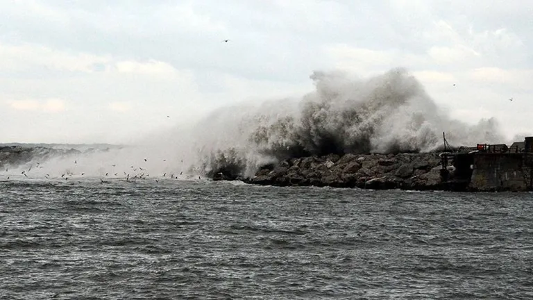 Marmara ve Ege denizleri için fırtına uyarısı yapıldı