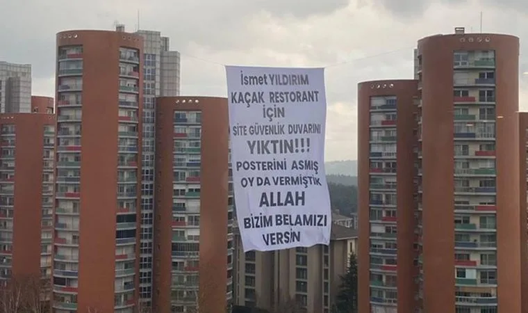 Ümraniye Belediye Başkanı'na pankartla protesto