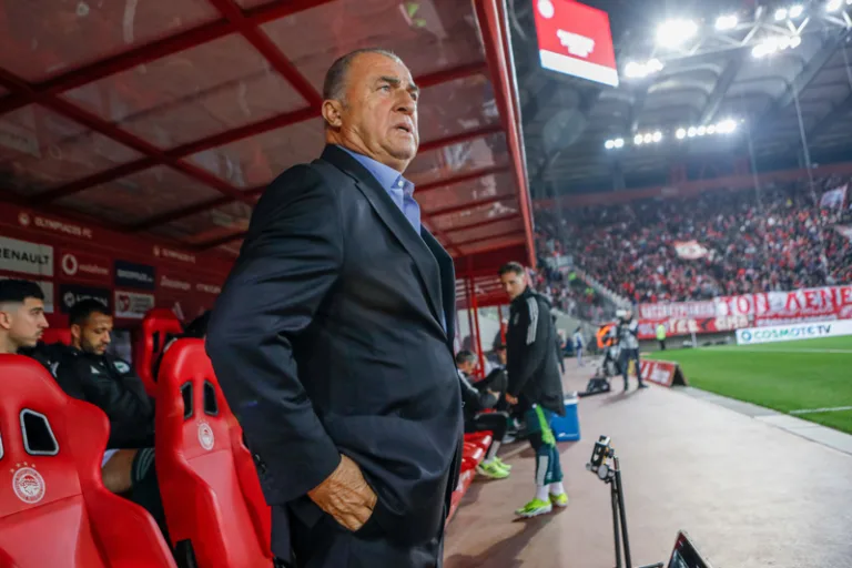 Fatih Terim: "Ligde gerideyiz ama bırakmayız"