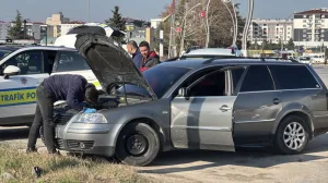 ikiz plaka kullanan sürücü ve yolcu yakalandı