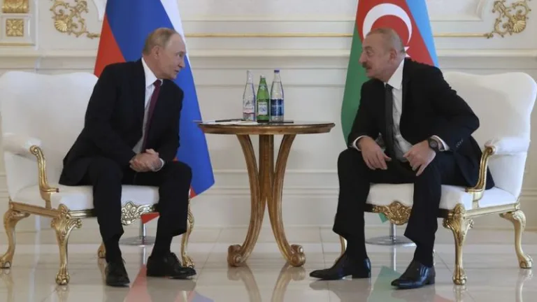 Putin, düşürülen Azerbaycan uçağı için Aliyev’den özür diledi