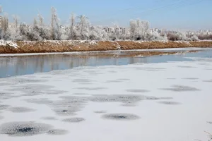 Sivas'ta Kızılırmak Nehri kısmen dondu