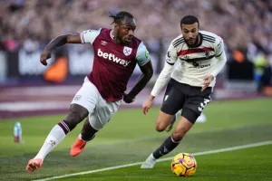 Michail Antonio futbolu bırakabilir mi?