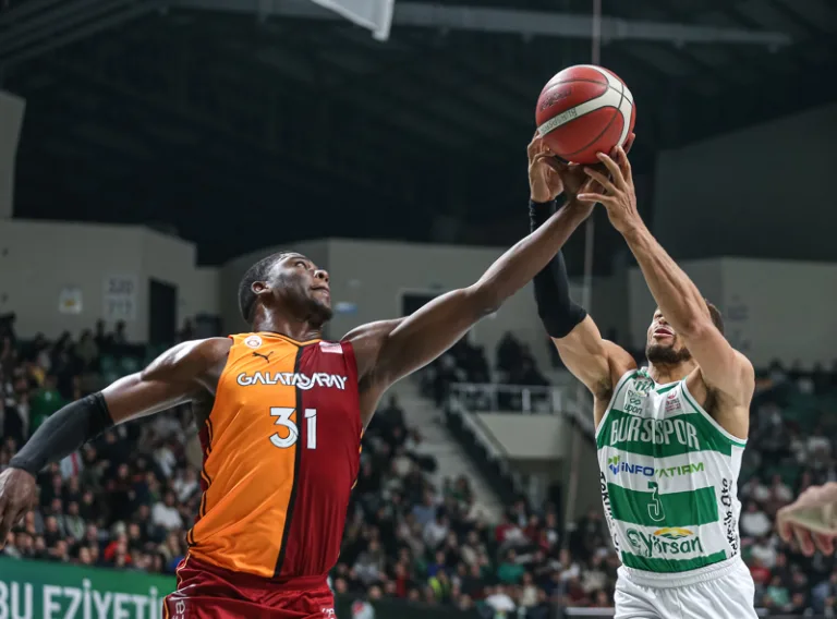 Galatasaray, Bursaspor'u 105-82 ile mağlup etti