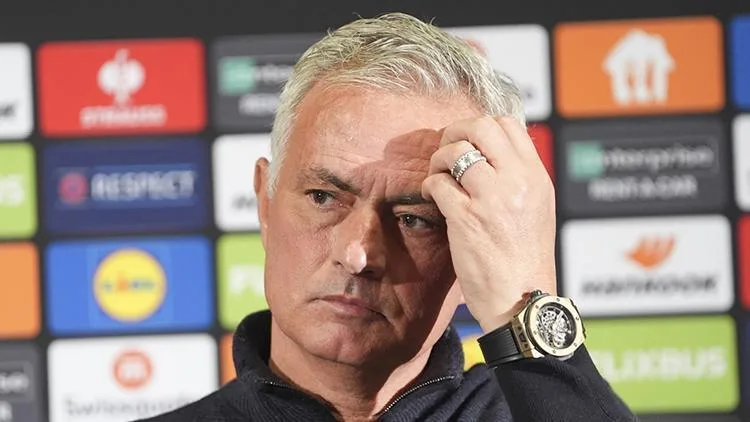 Mourinho, Fenerbahçe'de zor günler geçiriyor