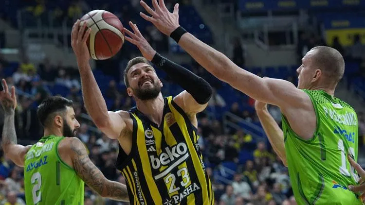 Fenerbahçe Beko, TOFAŞ'ı 90-88 yenerek mağlup etti