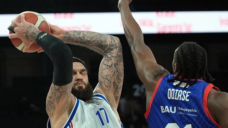 Anadolu Efes, Bahçeşehir Koleji'ni 93-80 mağlup etti