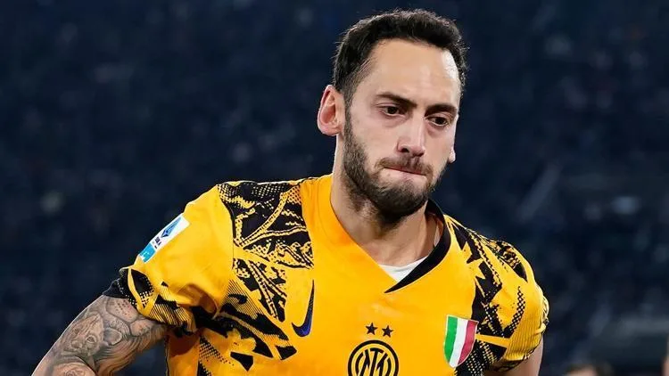 Hakan Çalhanoğlu penaltıyla Inter'i zafere taşıdı