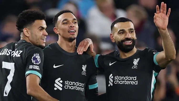 Liverpool, West Ham'ı 5-0 ile geçerek liderliğini sürdürdü