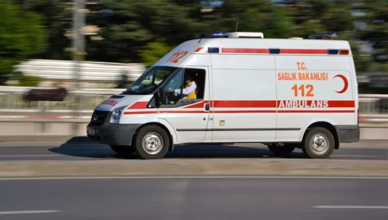 Sakarya'da yan bakma kavgasında bıçaklama