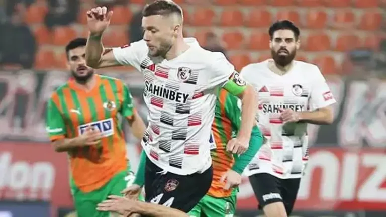 Alanyaspor, Gaziantep FK'yı 3-0 mağlup etti