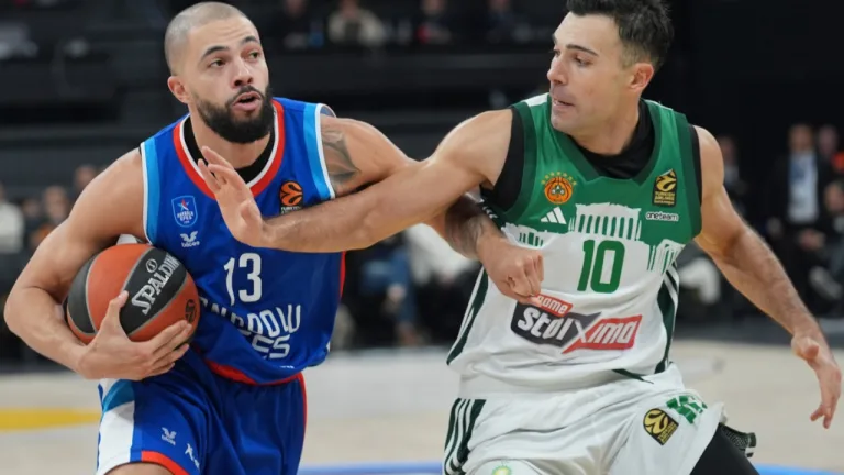 Anadolu Efes, Panathinaikos'u farklı yendi