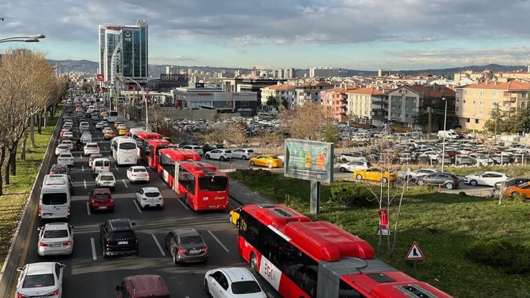 Ankara'da yarın yollar kapalı, toplu taşıma duracak